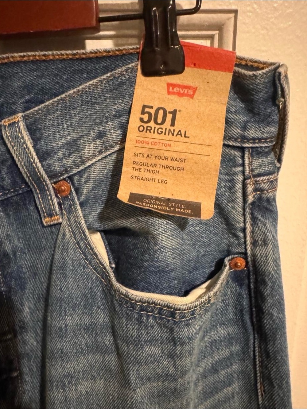 Levi's 501 Original Fit Straight Leg Button Fly Jeans 32x30 NWT - Picture 2 of 6